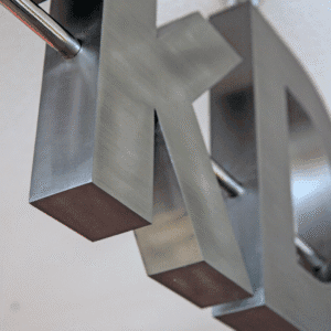 ArkDes_Profilskylt_Rostfritt_Takhängd_Dubbelsidig_4