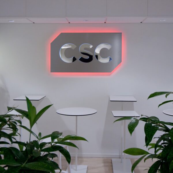 CSC Receptionsskylt i Rostfri Ljuslåda med Röd Bakbelysning & Spegelakryl - Bild 9