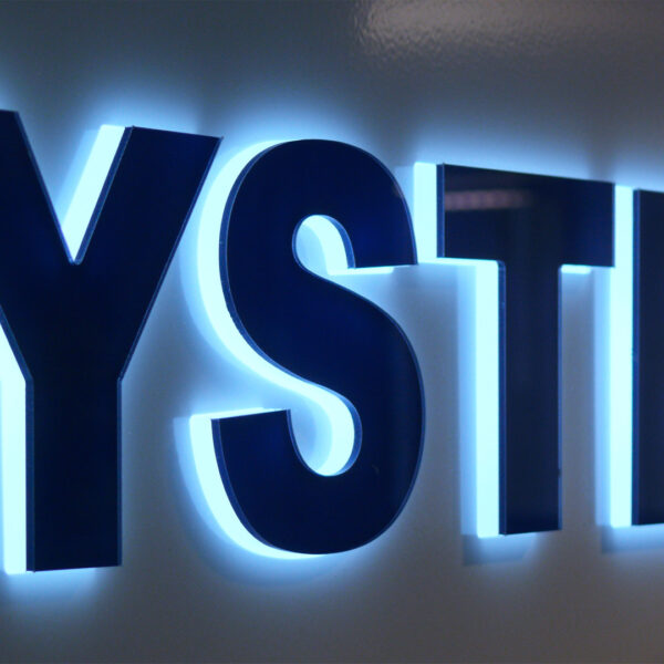 Receptionsskylt med LED-sidobelyst upphöjd logotyp och tryckt dekor - Bild 8