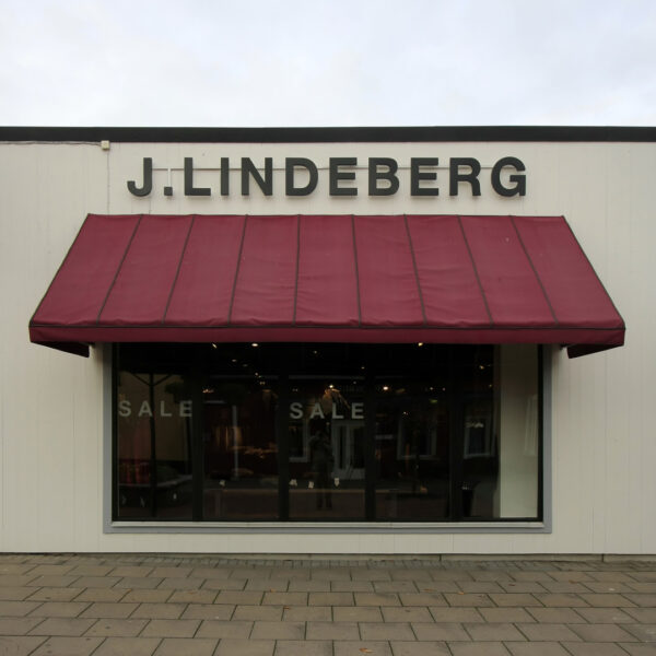 Fasadskylt J LINDEBERG Barkarby – svart profil 3 med corona - Bild 9
