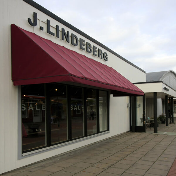 Fasadskylt J LINDEBERG Barkarby – svart profil 3 med corona - Bild 7