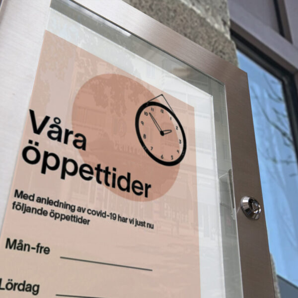 Skyltskåp med inifrån LED-belysning och låsbar glasdörr – menyskylt / infoskåp med ram i borstat rostfritt stål - Bild 2