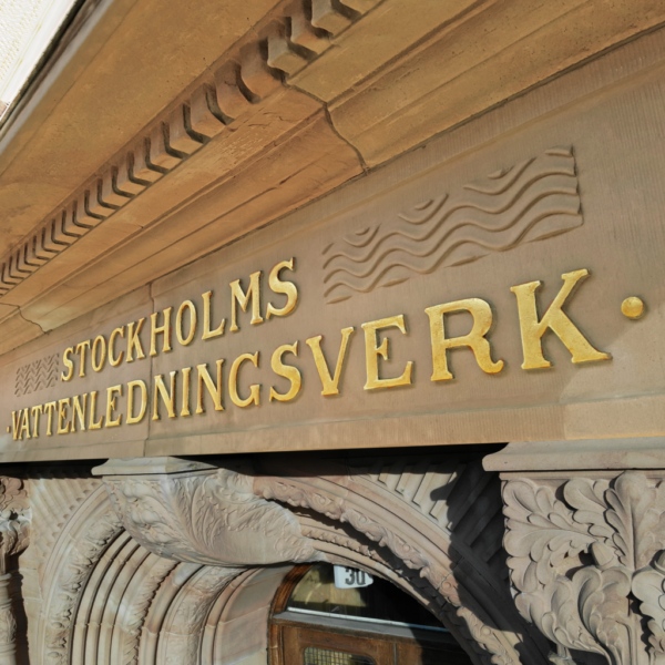 Förgyllda Bladguldsdekorerade Profil 00 Bokstäver – Exklusiv Skyltlösning
