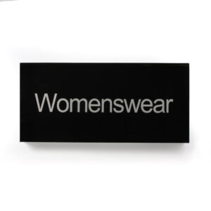 akrylskylt_womenswear_akrylskyltar_clarex_3_L