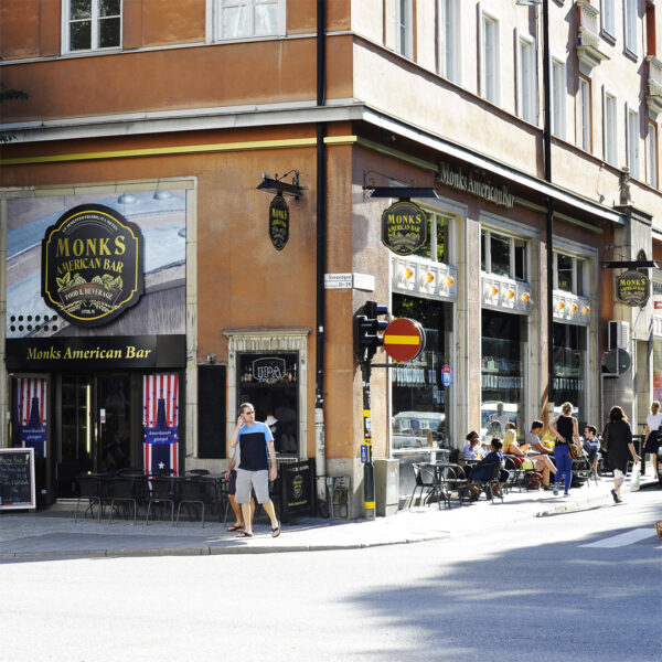 Fasadskylt i Guld med LED Bakbelysning & Reflektorplatta - Bild 8