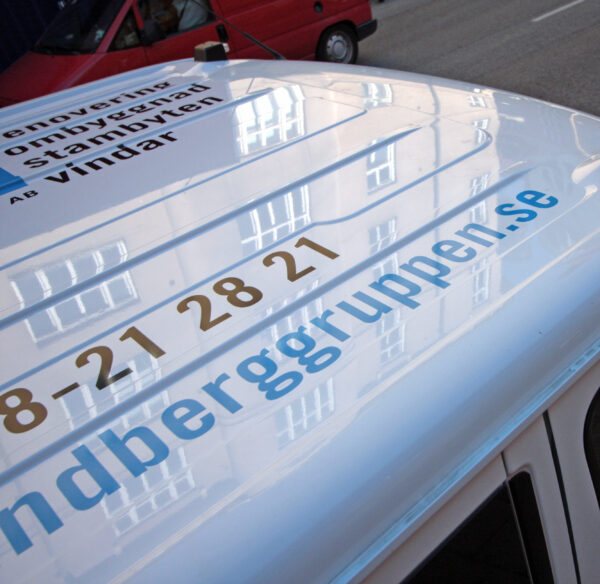 Fordonsdekor & bildekor – vinyldekor för bilar, lastbilar och företagsfordon - Bild 23