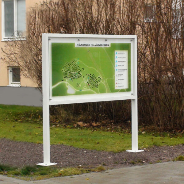 Pylonskylt med glas och digitaltryckt dekor i form av karta