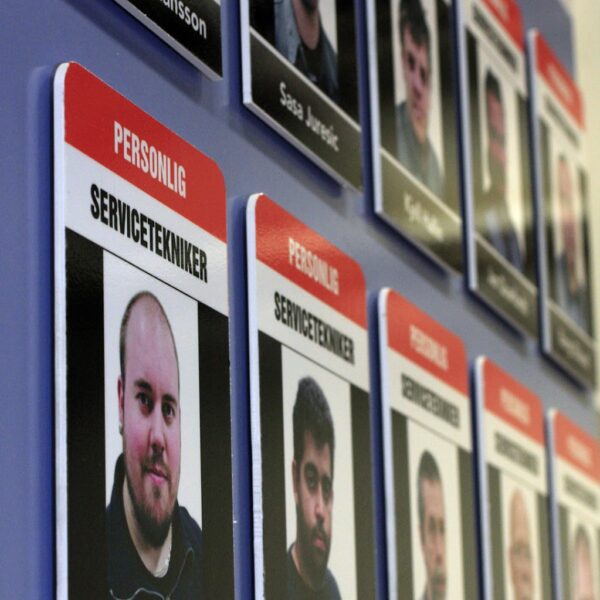 Informationsskyltar Bilia – digitaltryckta skyltar i akryl - Bild 7
