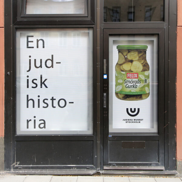 Judiska Museet Ljuslåda med Inre LED-belysning och Textila Mechfronter - Bild 13