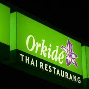 ljusskylt_orkide_1_ljusskyltar_clarex_1