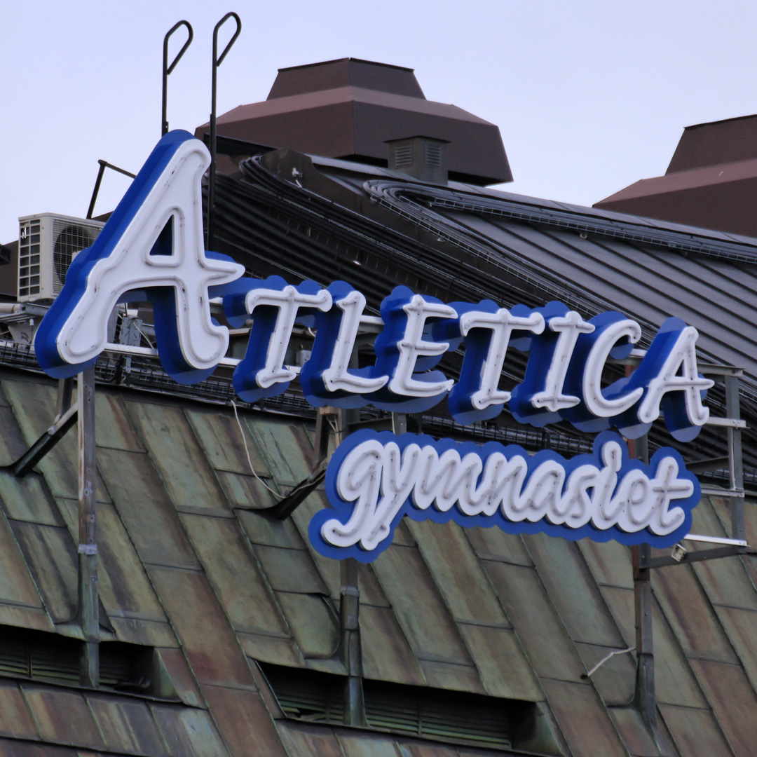 Atletica gymnasiet Fasadskylt med LED Neon & Aluminiumprofil på Tak