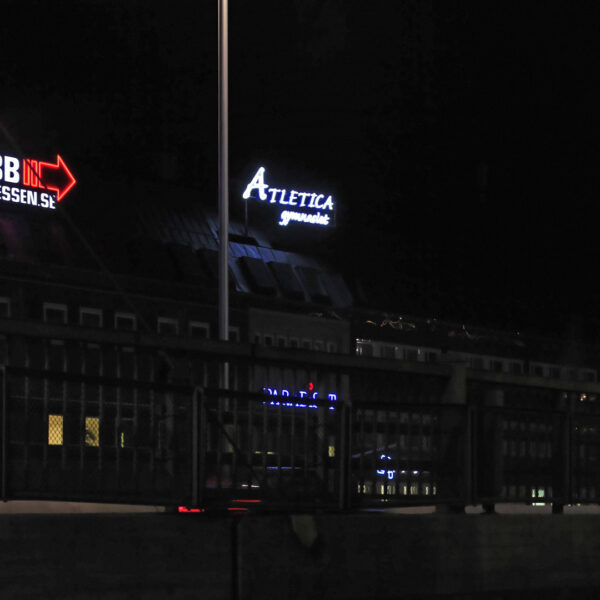 Atletica gymnasiet Fasadskylt med LED Neon & Aluminiumprofil på Tak - Bild 3