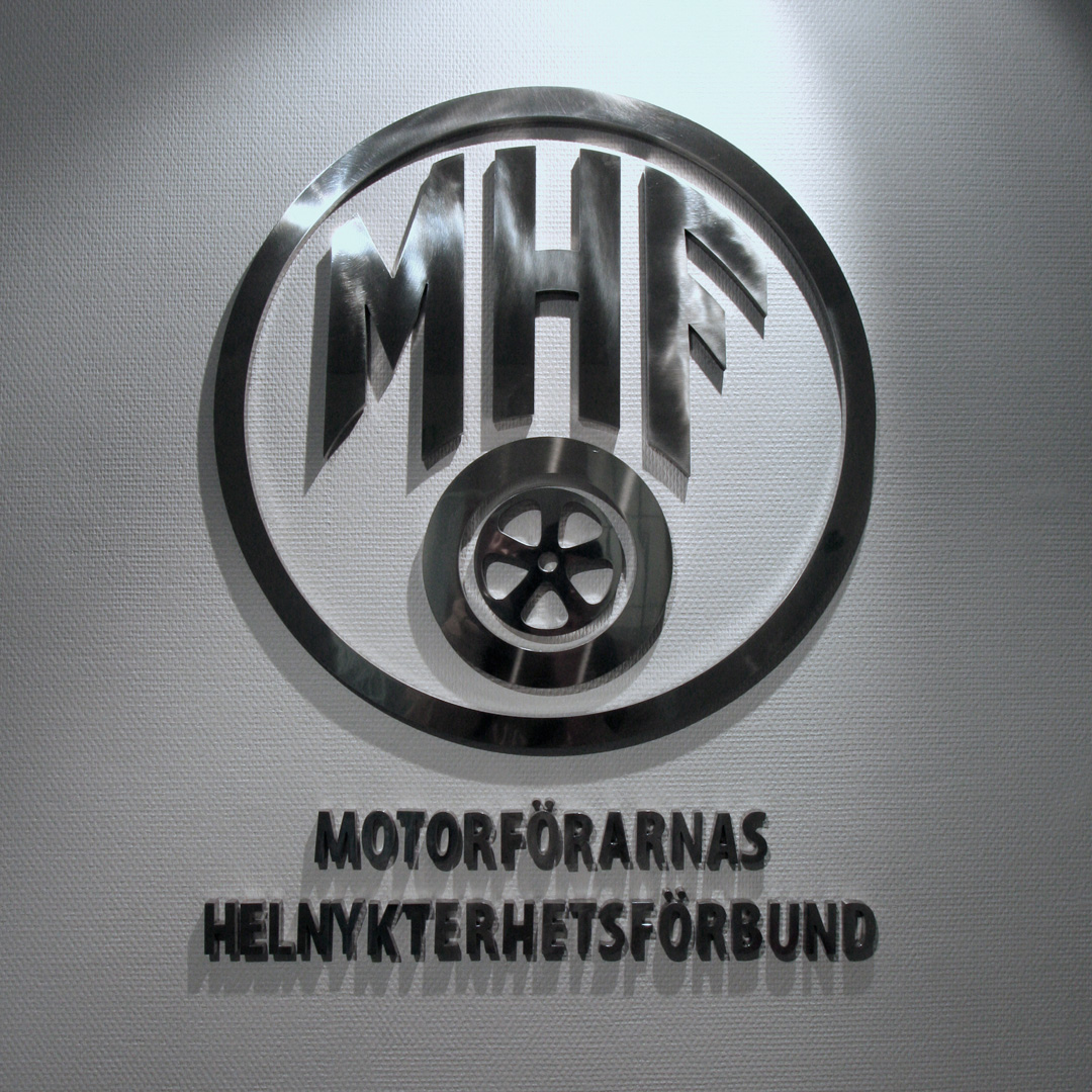 MHF Receptionsskylt med Profilbokstäver i Polerat Rostfritt Stål