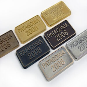 Gjutna bronskyltar med oxiderad finish – Patagonia