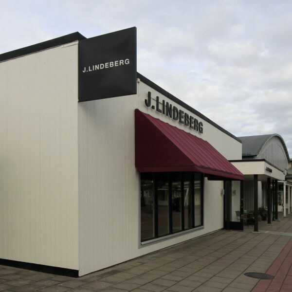 Dubbelsidig fasadskylt J LINDEBERG Biblioteksgatan – profil 10 flaggskylt - Bild 6