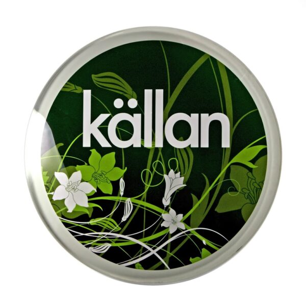Källan receptionskylt – rund transparent akrylskylt med digitaltryck