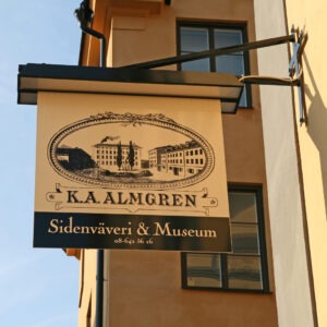 Smidesskylt med LED för K.A. Almgrens