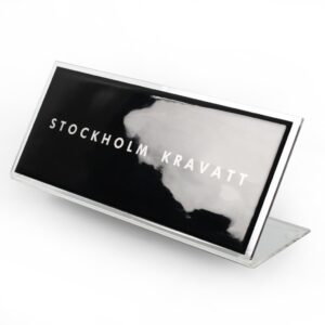 POS-skylt Stockholm Kravatt – vinklad akryl med tryck