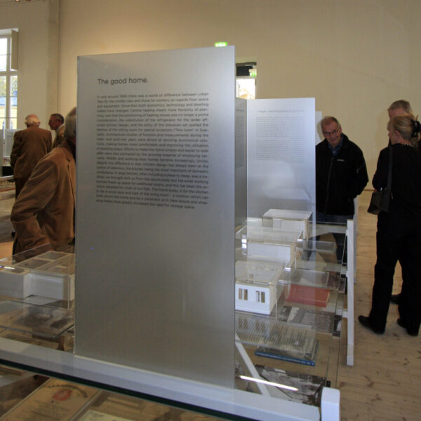 Informationsskylt Arkitekturmuseet i transparent akryl
