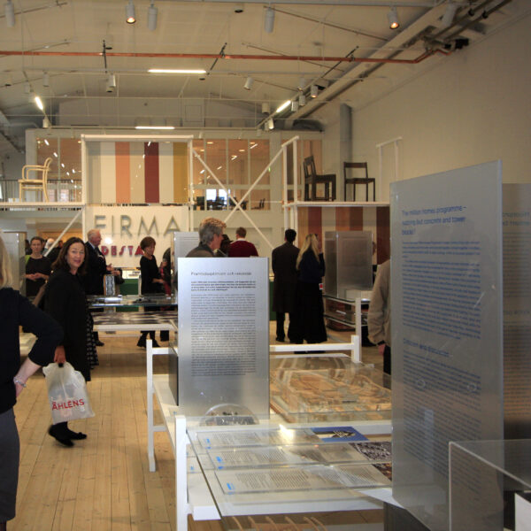 Moderna Museet Arkdes Informationsskylt Arkitekturmuseet i transparent akryl - Bild 8