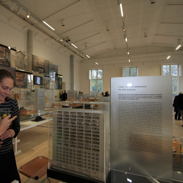 Moderna Museet Arkdes Informationsskylt Arkitekturmuseet i transparent akryl - Bild 6