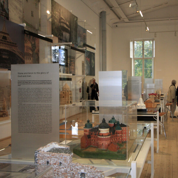 Moderna Museet Arkdes Informationsskylt Arkitekturmuseet i transparent akryl - Bild 5