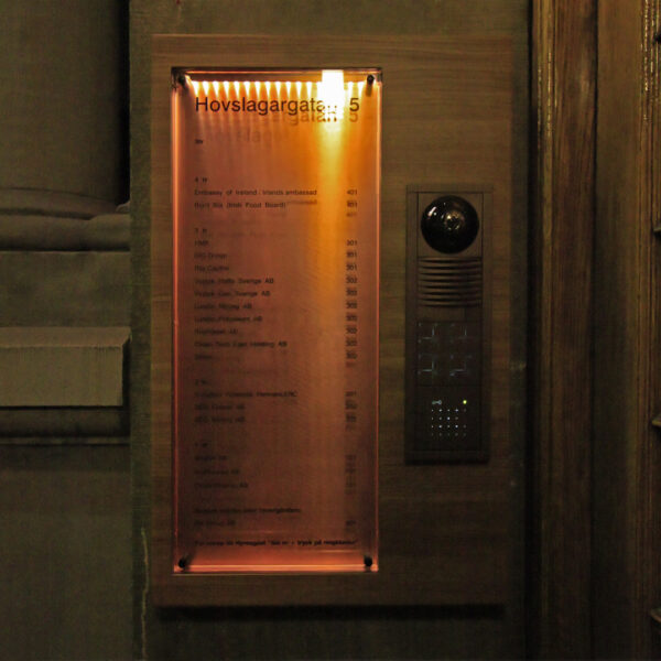 Fastighetsregister Lundbergs i ek med LED-belyst glas - Bild 19