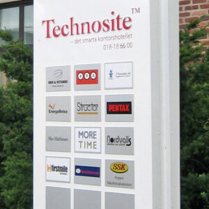 fristaende_skyltar_technosite_clarex_2_L
