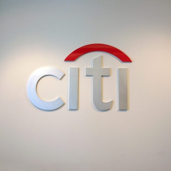 Receptionsskylt Citybank i konturskuren lackerad akryl