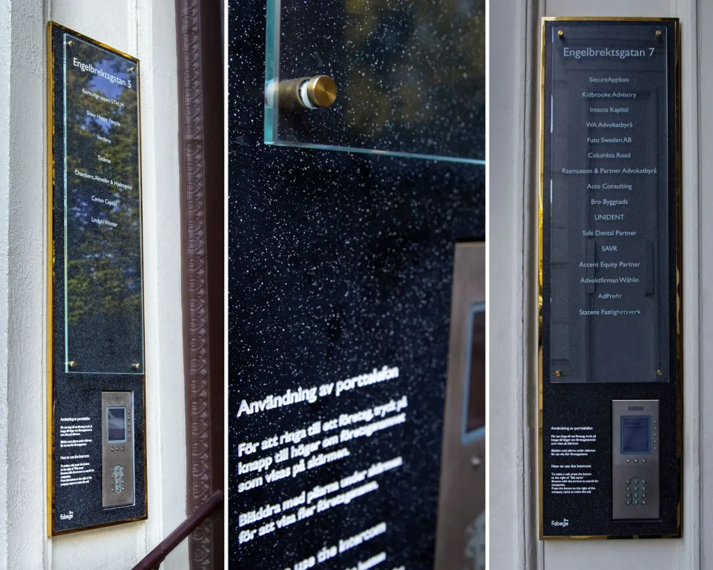 fabege_informationskyltar_gravering_corianplatta_hardatglas_guldtitanlegering_porttelefon_clarex-2 fabege_informationskyltar_gravering_corianplatta_hardatglas_guldtitanlegering_porttelefon_clarex-2