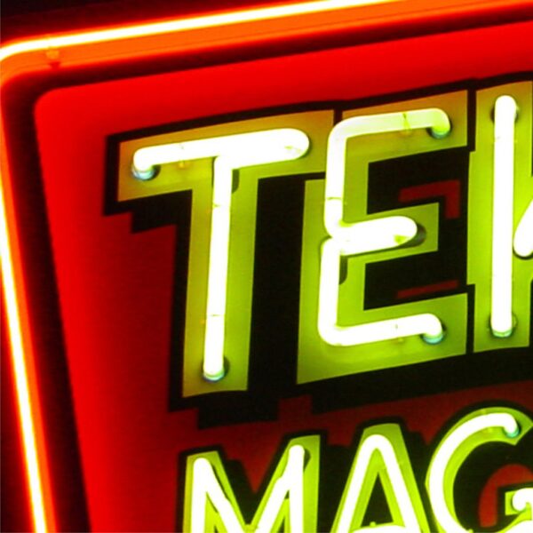 Neonskylt fasadskylt med rött och gult neon – Teknikmagasinet - Bild 2