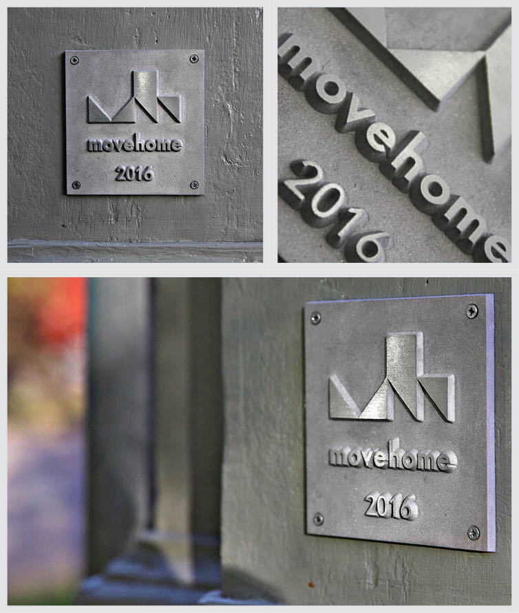 trivselhus-fastighetsskylt-gjuten_skylt-gjuten_aluminiumskylt-aluminium-aluminiumskylt-fasadskyltning-relief_skylt-entrc3a9_skylt-hus_skylt-fasad_skylt-skyltmanual-hc3a5llbar_skylt-wordpress
