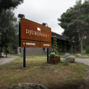 Pylonskylt Djurönäset 2