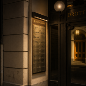 Hufvudstaden Drottninggatan hyresgästregisterskylt bronstitanlegerad rostfritt 2